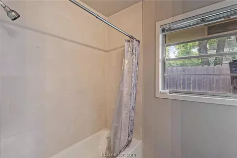 411 Day Ave, Bryan, TX 77801 photo 23