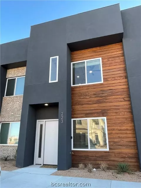 223 W 22nd St, Bryan, TX 77803