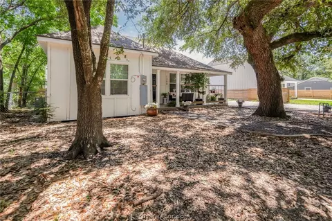 1300 Antone St, Bryan, TX 77803