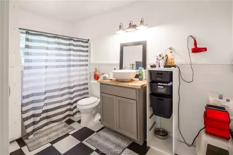 Bath - 1300 Antone St, Bryan, TX 77803 photo 3 of 3