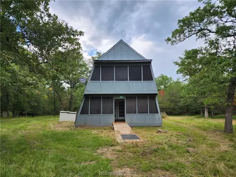 406 Bengals Bnd, Somerville, TX 77879