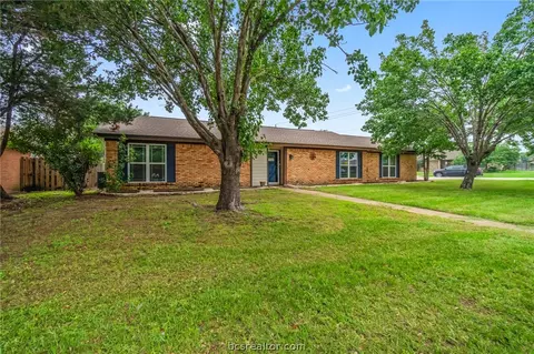 Exterior - 3500 Oak Hill Dr, Bryan, TX 77802 photo 7 of 7