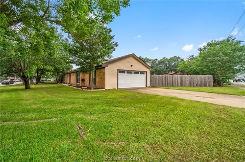 Exterior - 3500 Oak Hill Dr, Bryan, TX 77802 photo 6 of 7