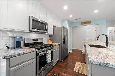 Kitchen - 3500 Oak Hill Dr, Bryan, TX 77802 photo 2 of 3