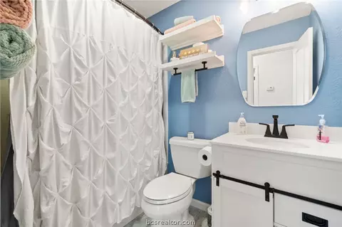 Bath - 3500 Oak Hill Dr, Bryan, TX 77802 photo 2 of 2
