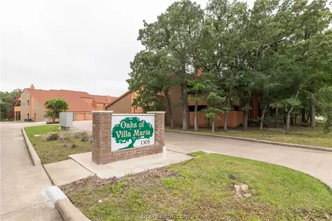 1305 W Villa Maria Road A102, Bryan, TX 77801