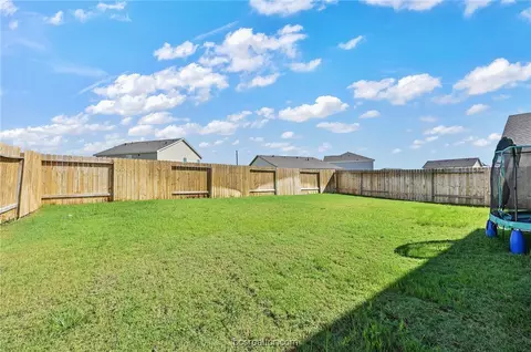 5580 Fox Bluff Dr, Bryan, TX 77807 photo 22