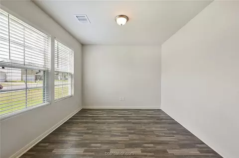 5580 Fox Bluff Dr, Bryan, TX 77807 photo 8