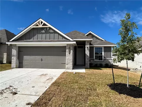 2217 Suzy Ct, Bryan, TX 77807