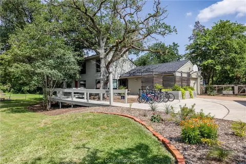 1002 Madera Cir, College Station, TX 77840