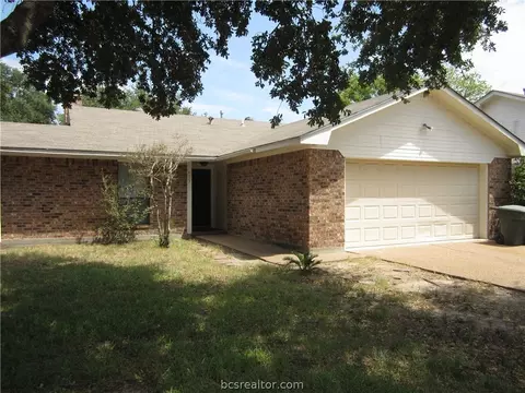 405 Princeton, College Station, TX 77840