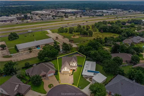 1608 Cougar Ct, College Station, TX 77840