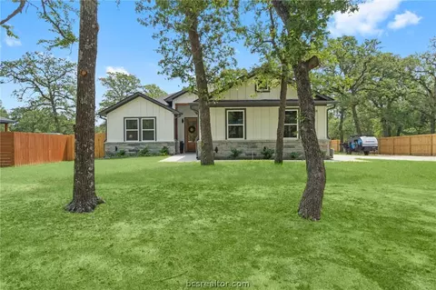 12058 John Locke Ln, Iola, TX 77861