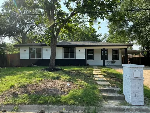 2600 Southside Dr, Bryan, TX 77803