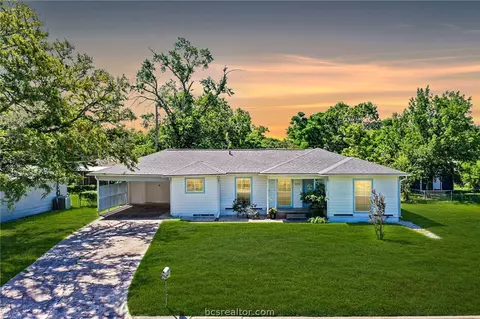 909 E North Ave, Bryan, TX 77802