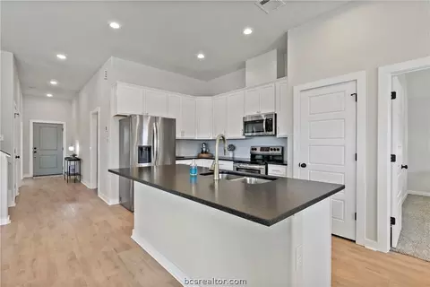 3153 Charge Ln, Bryan, TX 77808 photo 6