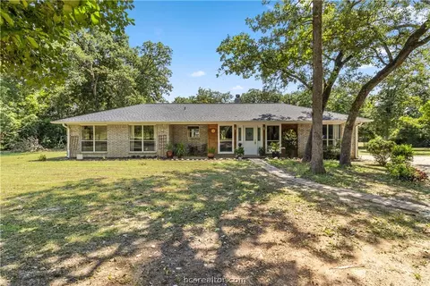 6 W Trail Ln, Normangee, TX 77871