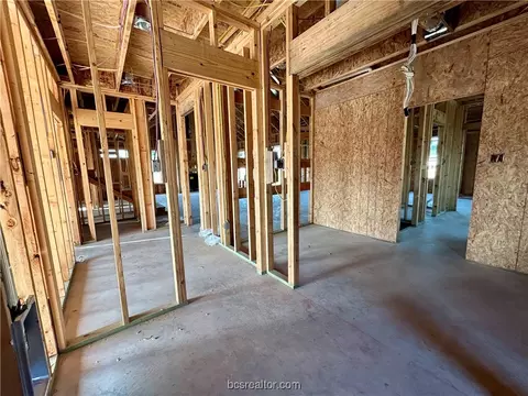 5005 Royal Arch Dr, Bryan, TX 77802 photo 9