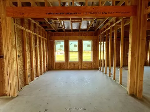 5005 Royal Arch Dr, Bryan, TX 77802 photo 5