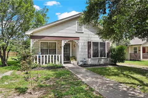 106 Sulphur Springs Rd, Bryan, TX 77801