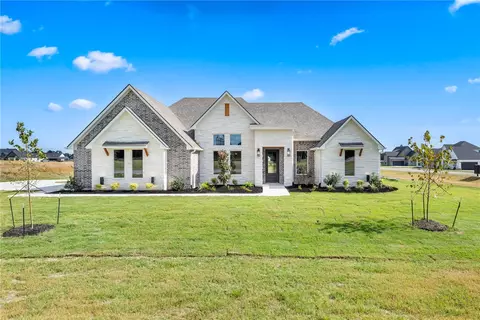 7800 Mathis Creek Dr, Bryan, TX 77808