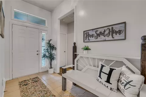 2625 Trophy Dr, Bryan, TX 77802 photo 2