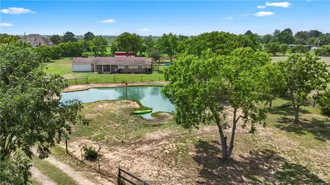 7503 Falcon Dr, Brookshire, TX 77423