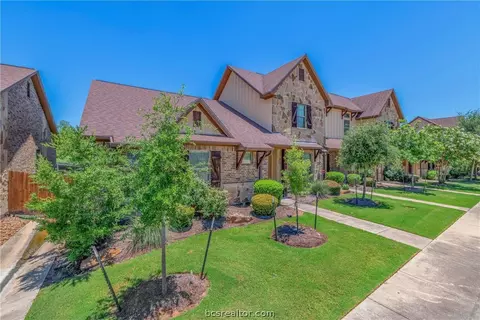 3311 Airborne Ave, College Station, TX 77845
