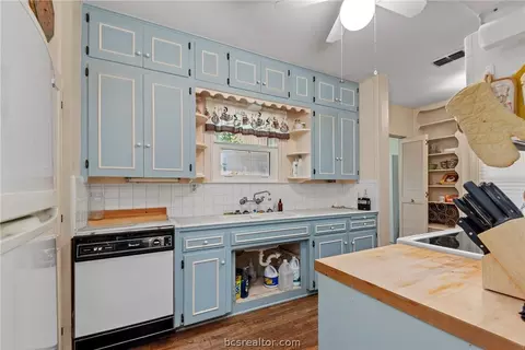 505 E Texas St, Calvert, TX 77837 photo 9