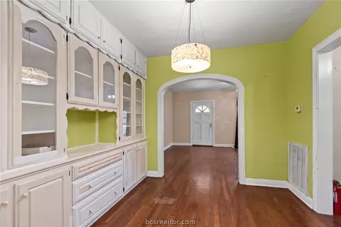 505 E Texas St, Calvert, TX 77837 photo 8
