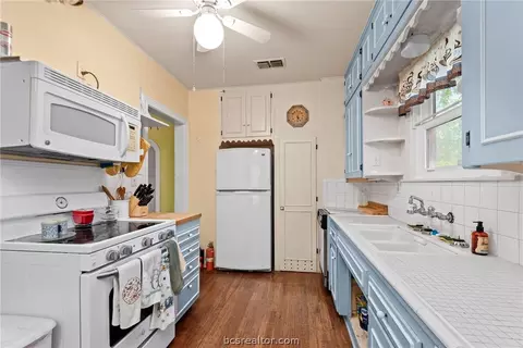 505 E Texas St, Calvert, TX 77837 photo 10