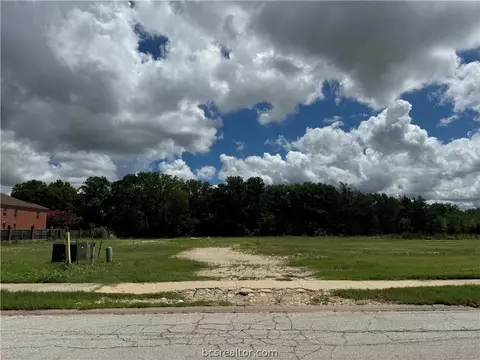 1604 Bennett St, Bryan, TX 77802 photo 1