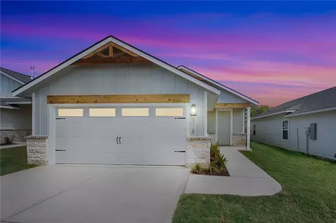 918 Fork Ct, College Station, TX 77845