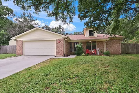 3010 Hummingbird Cir, Bryan, TX 77807