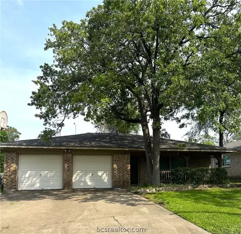1432 Magnolia Dr, College Station, TX 77840