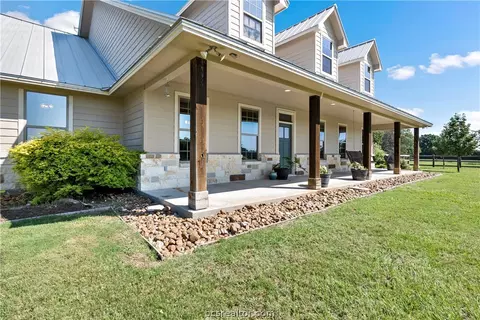 10322 Grassbur Rd, Bryan, TX 77808 photo 3