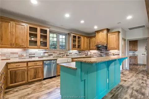 10322 Grassbur Rd, Bryan, TX 77808 photo 11