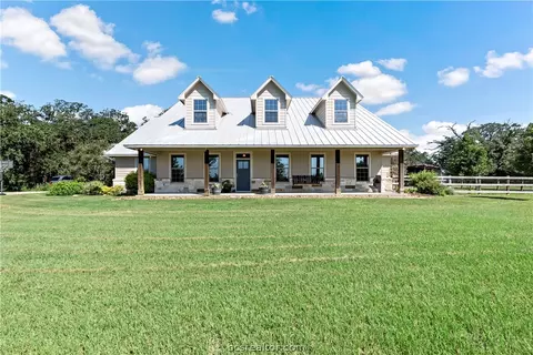 10322 Grassbur Rd, Bryan, TX 77808 photo 2