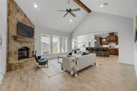 2013 Lexi Ln, Bryan, TX 77807 photo 5