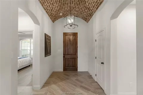 2013 Lexi Ln, Bryan, TX 77807 photo 4
