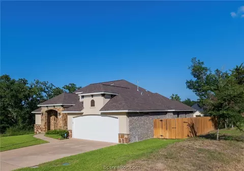 2013 Lexi Ln, Bryan, TX 77807 photo 3