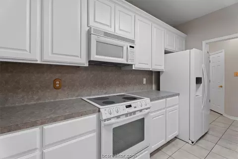 Kitchen - 2607 Trophy Dr, Bryan, TX 77802 photo 2 of 3