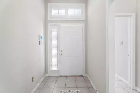 Entry Way - 2607 Trophy Dr, Bryan, TX 77802 photo 3 of 5