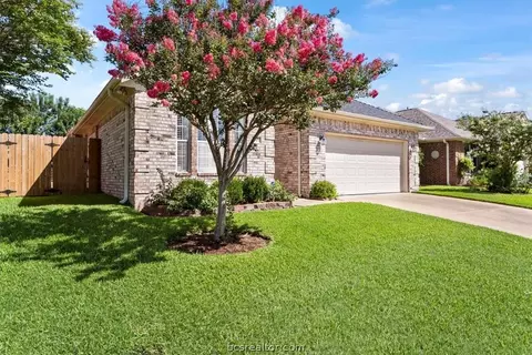 Exterior - 2607 Trophy Dr, Bryan, TX 77802 photo 3 of 7