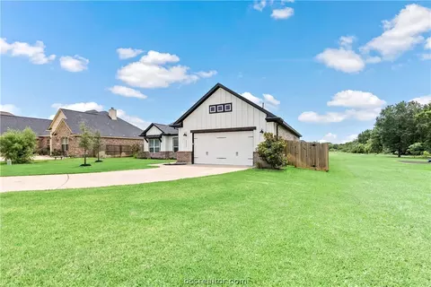 3225 Ashville Path, Bryan, TX 77808 photo 2