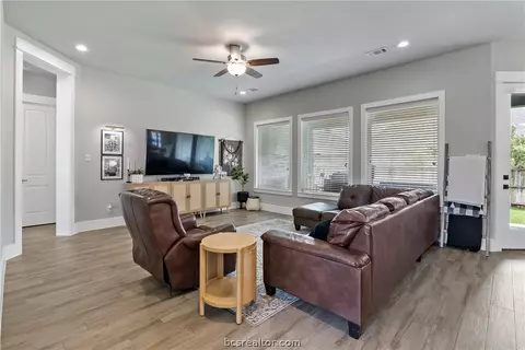 3225 Ashville Path, Bryan, TX 77808 photo 6