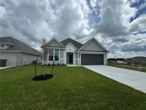 1904 Chief St, Bryan, TX 77807