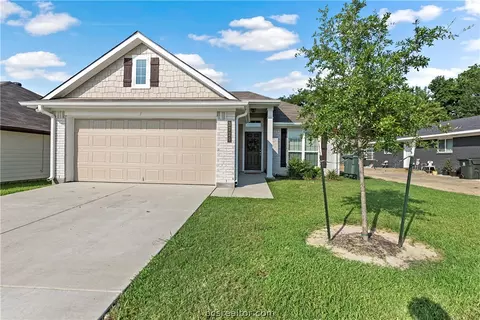3729 Mckenzie St, Bryan, TX 77803