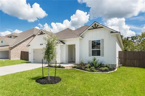 5602 Hayduke Ln, Bryan, TX 77802