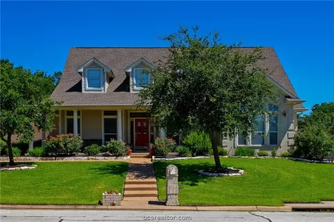 717 Berry Crk, College Station, TX 77845